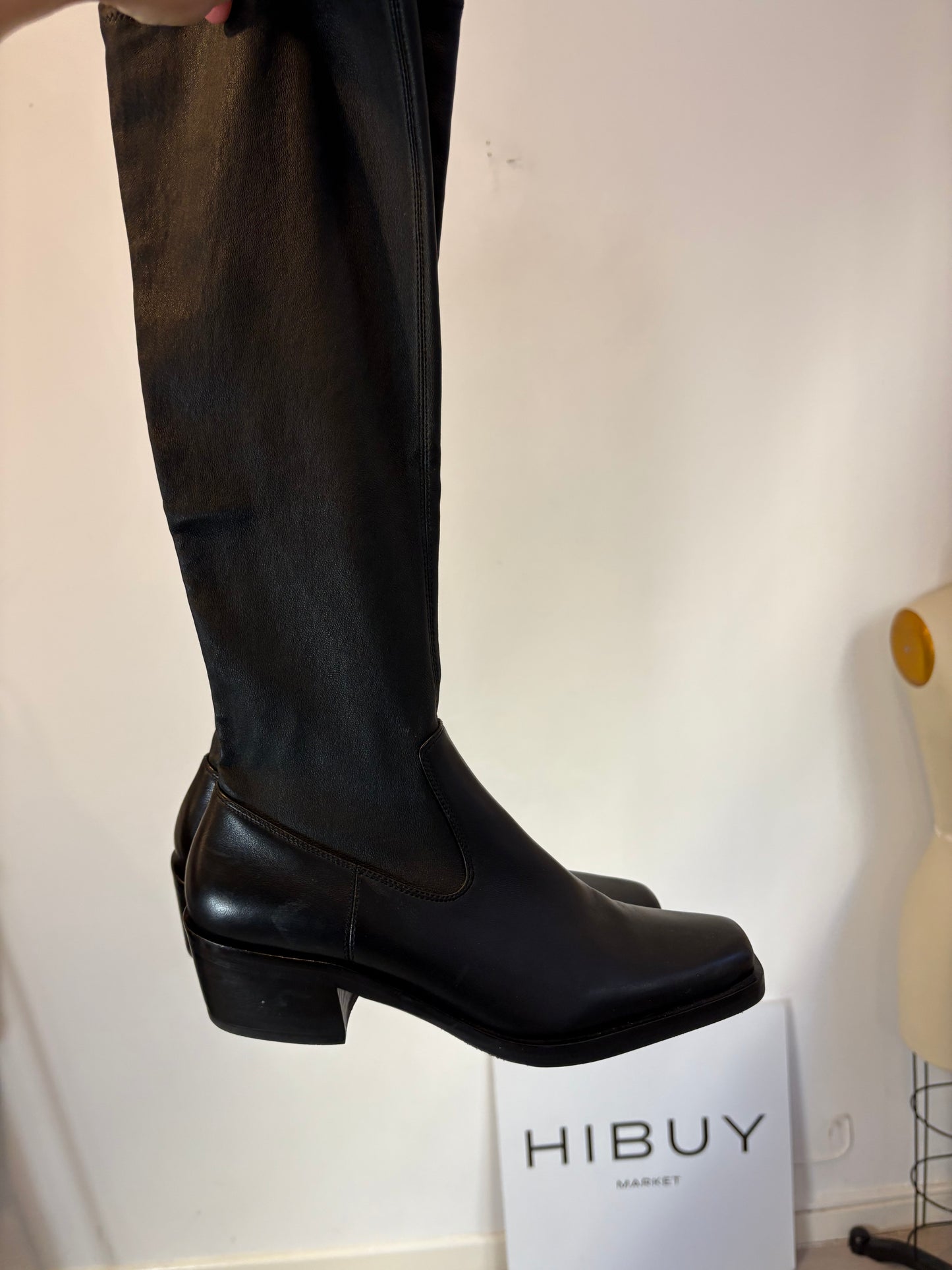 MASSIMO DUTTI. Botas camperas piel en nergo