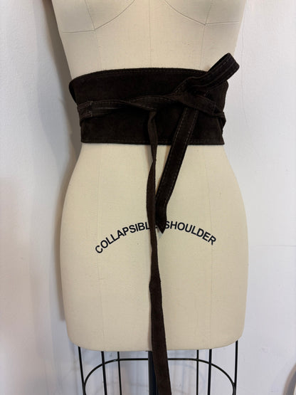 OTRAS. Cinturón fajín  marrón piel ajustable