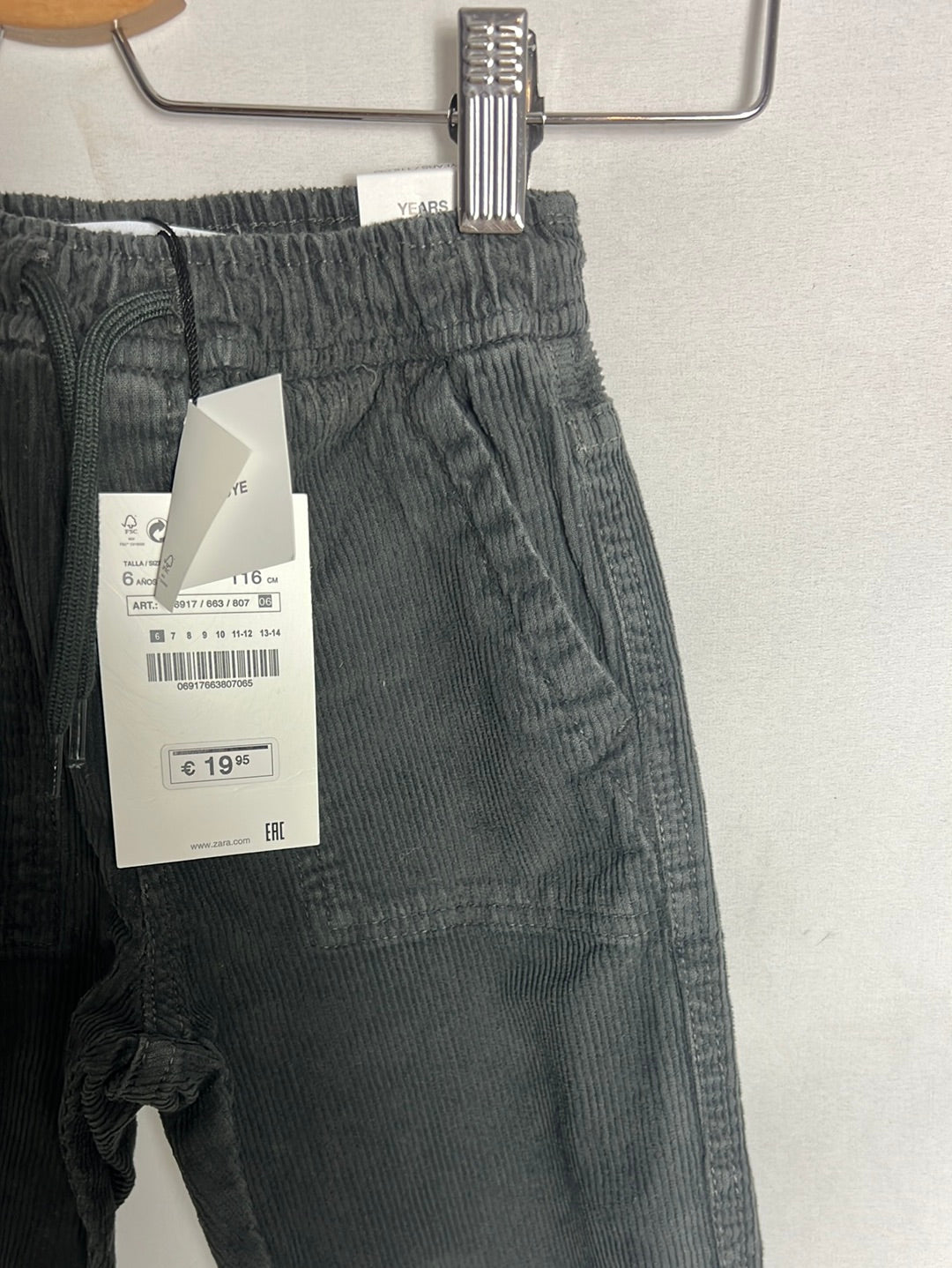 ZARA. Gray corduroy jogger pants. Size 6 years.