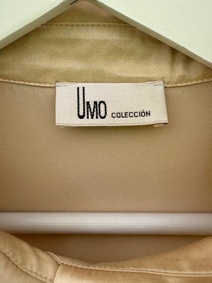 UMO. Blusa beige seda fluida T.38