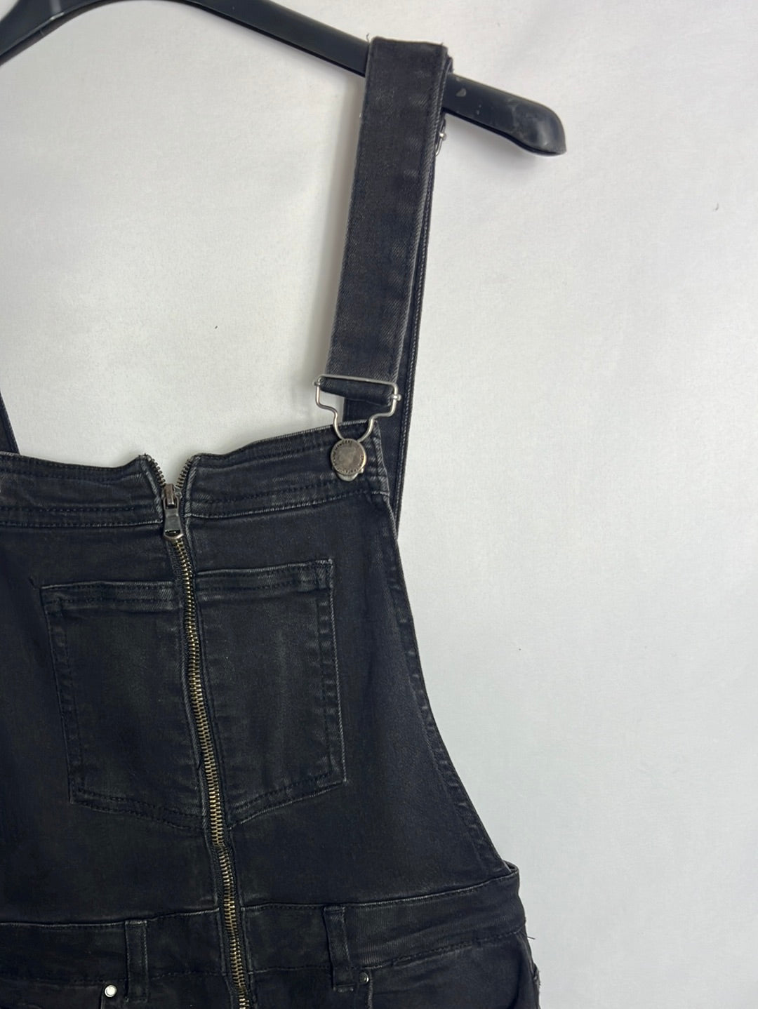 ZARA. Peto negro denim T.xs