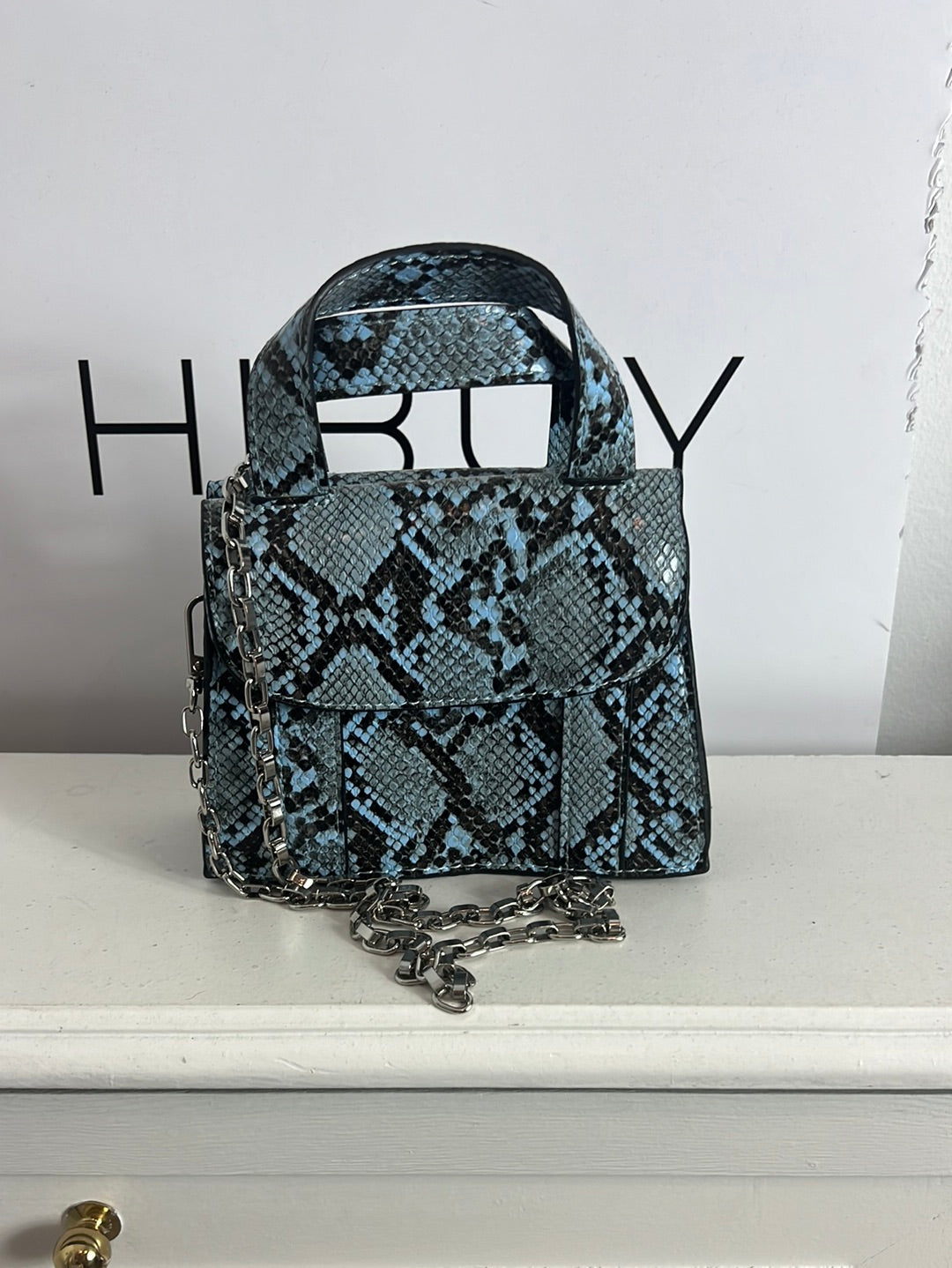 ZARA. Bolso mini asa larga cadena