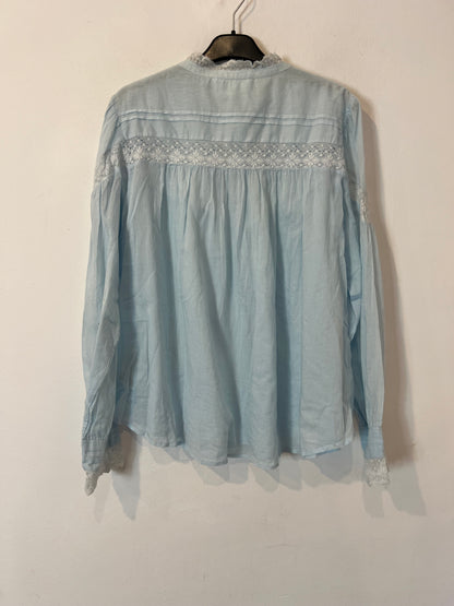 BA&SH. Blusa azul claro encaje