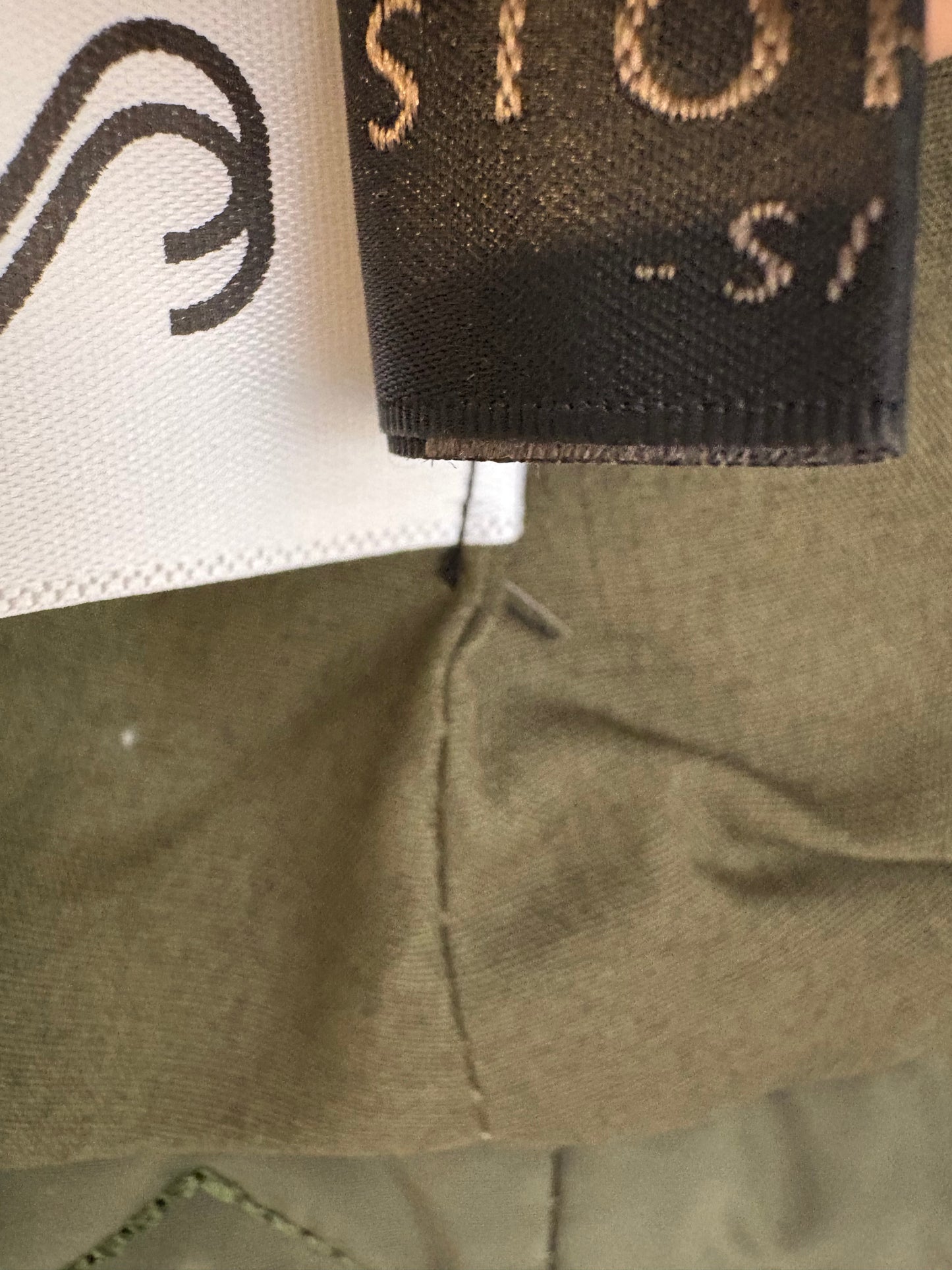 ZARA. Flowy green trousers T.xs