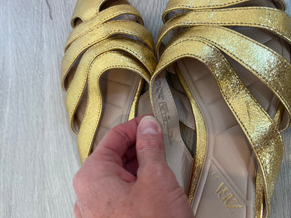 ZARA. Mules dorados T.39
