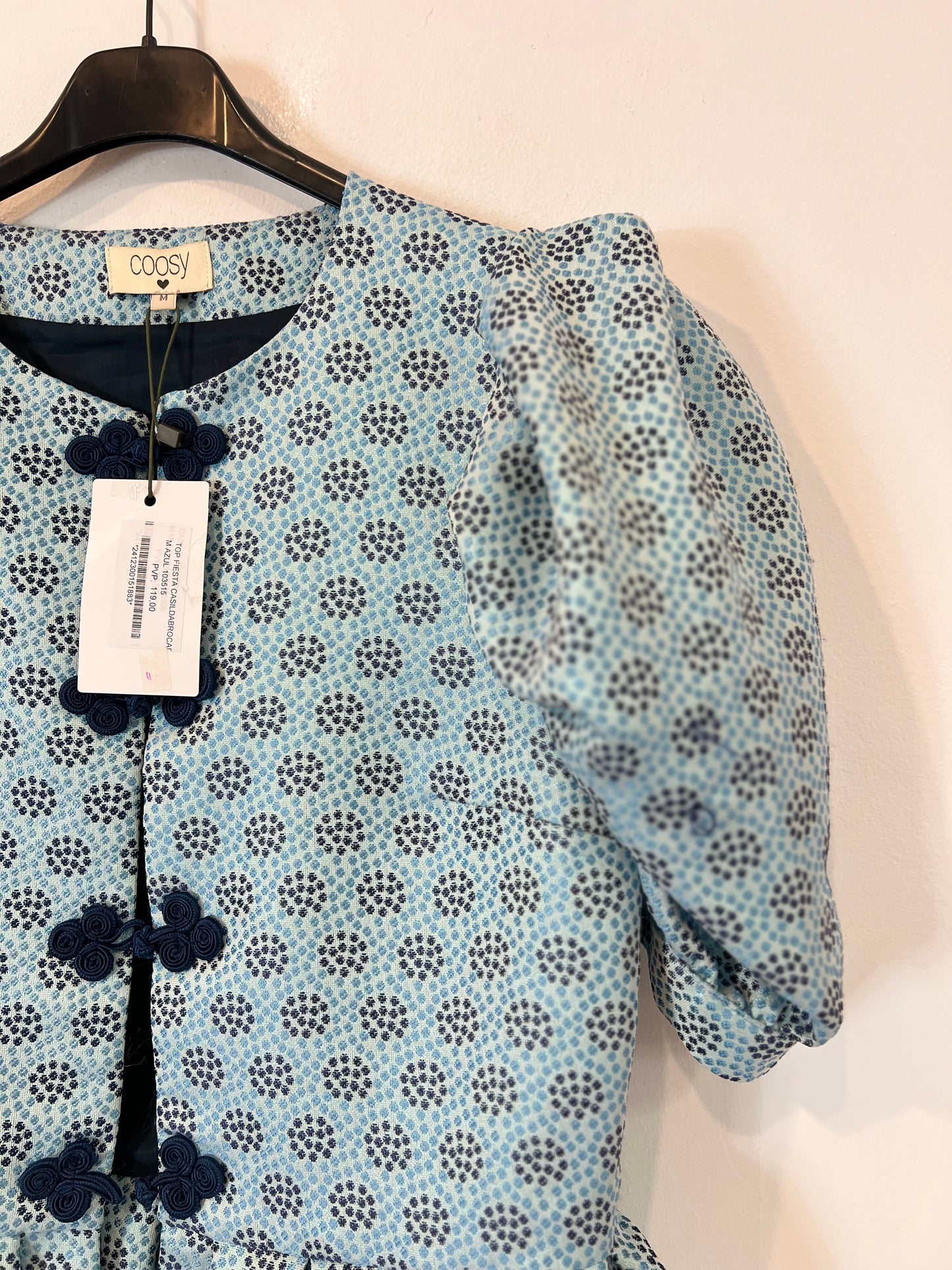 COOSY. Chaqueta azul bordada T.m