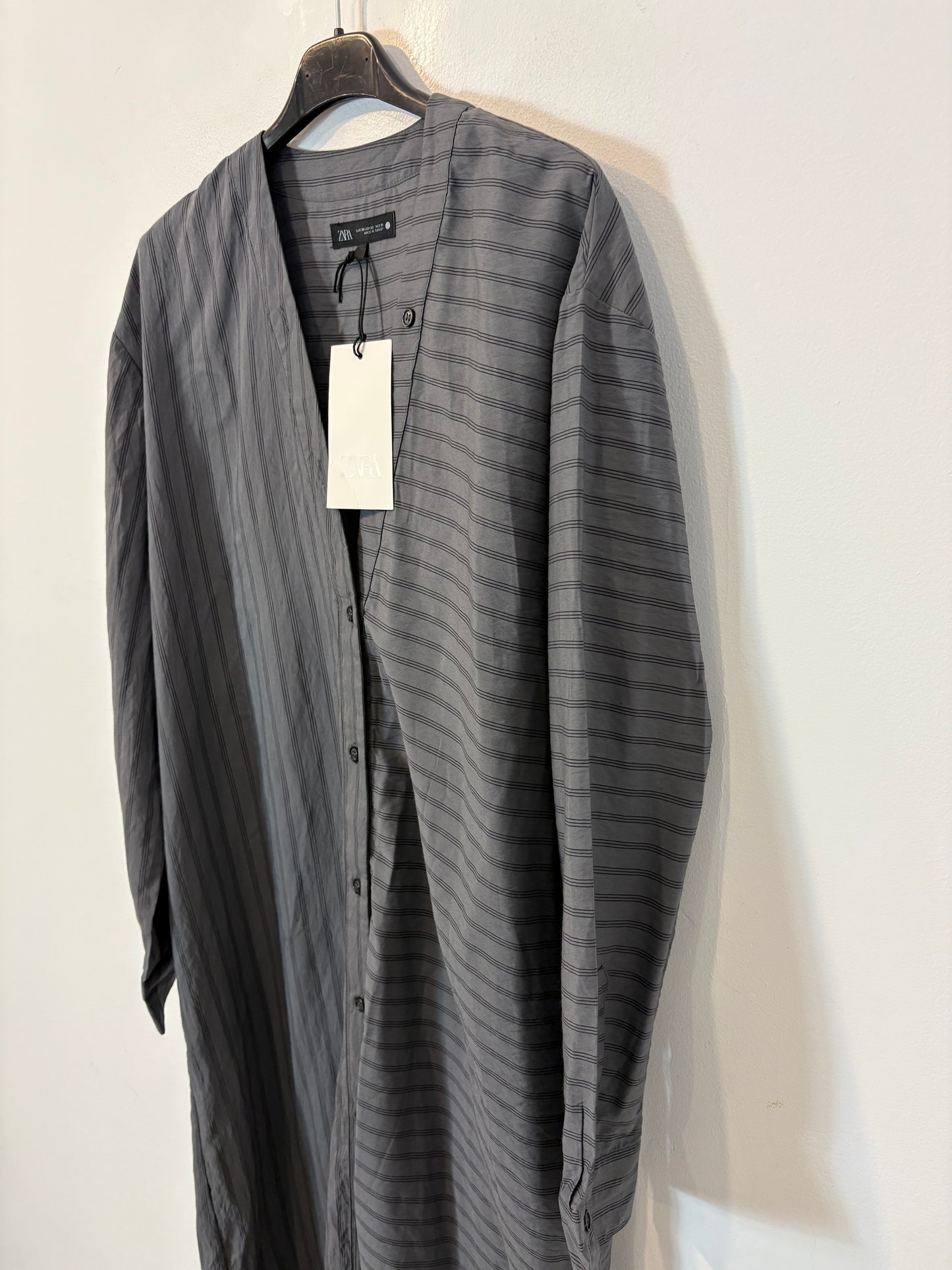 ZARA. Vestido largo rayas abotonado espalda