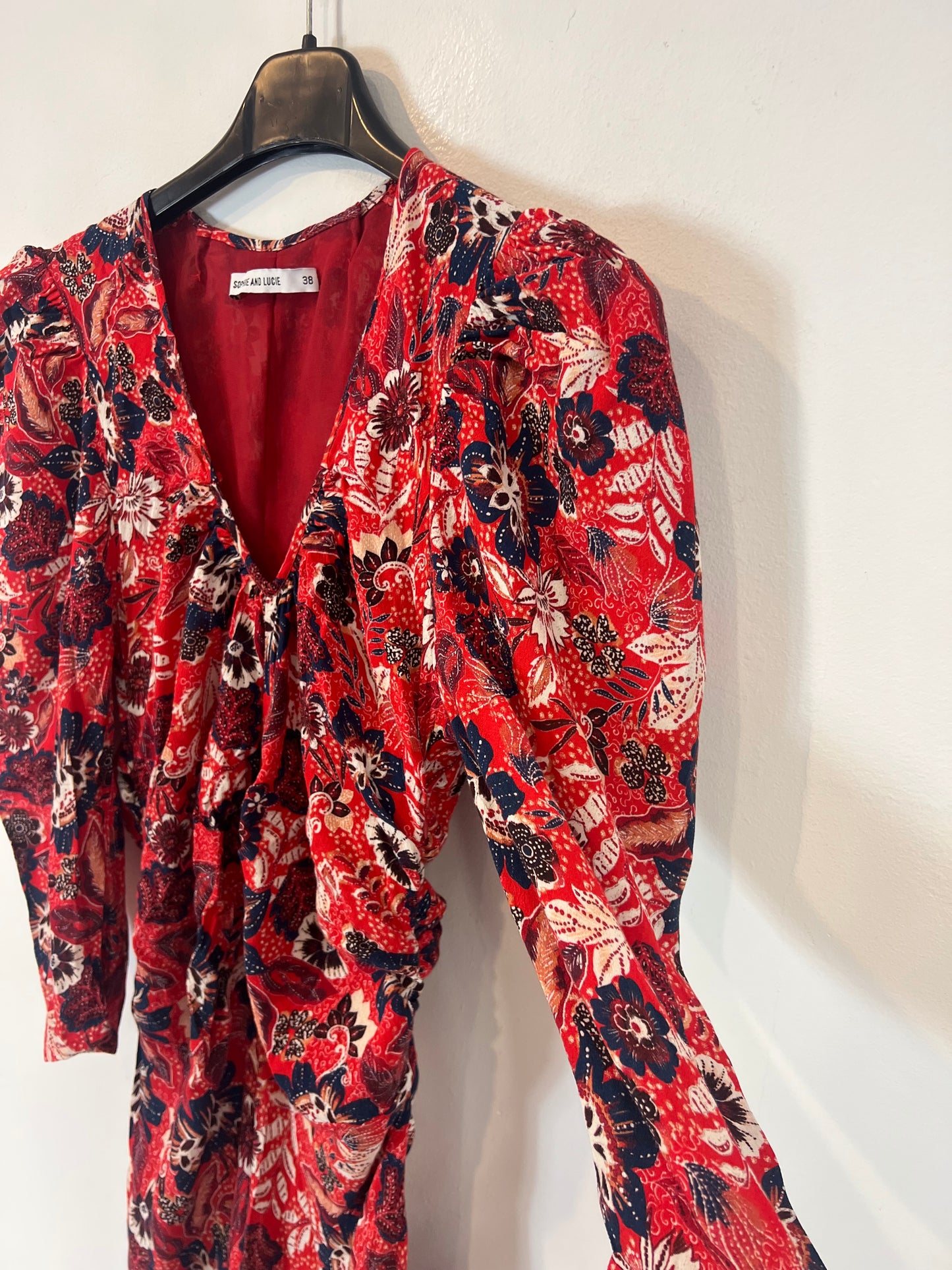 SOPHIE AND LUCIE. Vestido midi rojo estampado. T 38