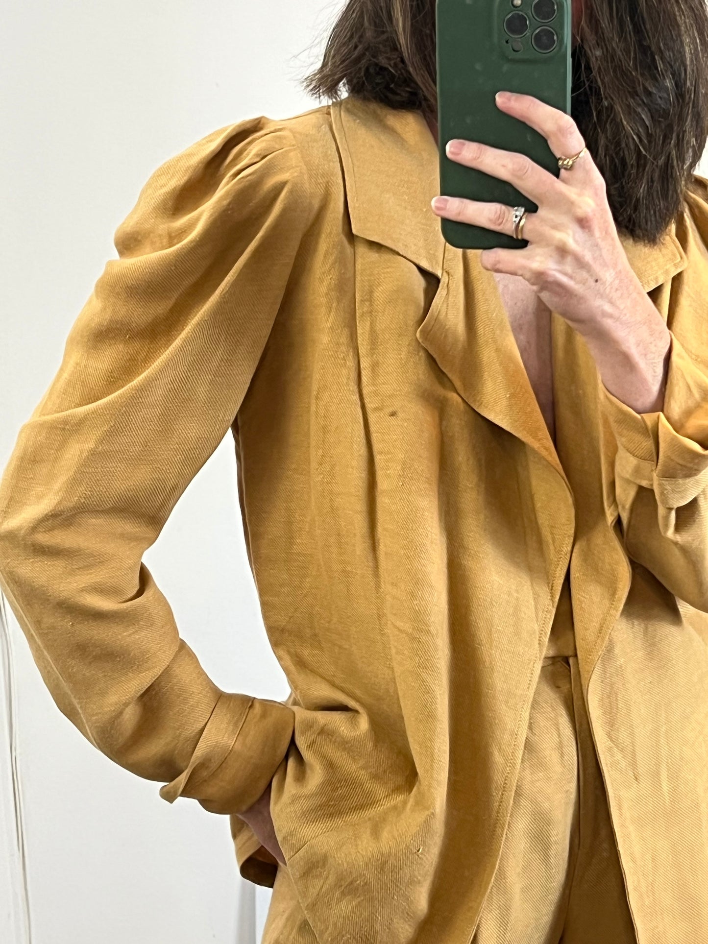 PADOVA. Textured camel jacket and trousers set. Size XS/S