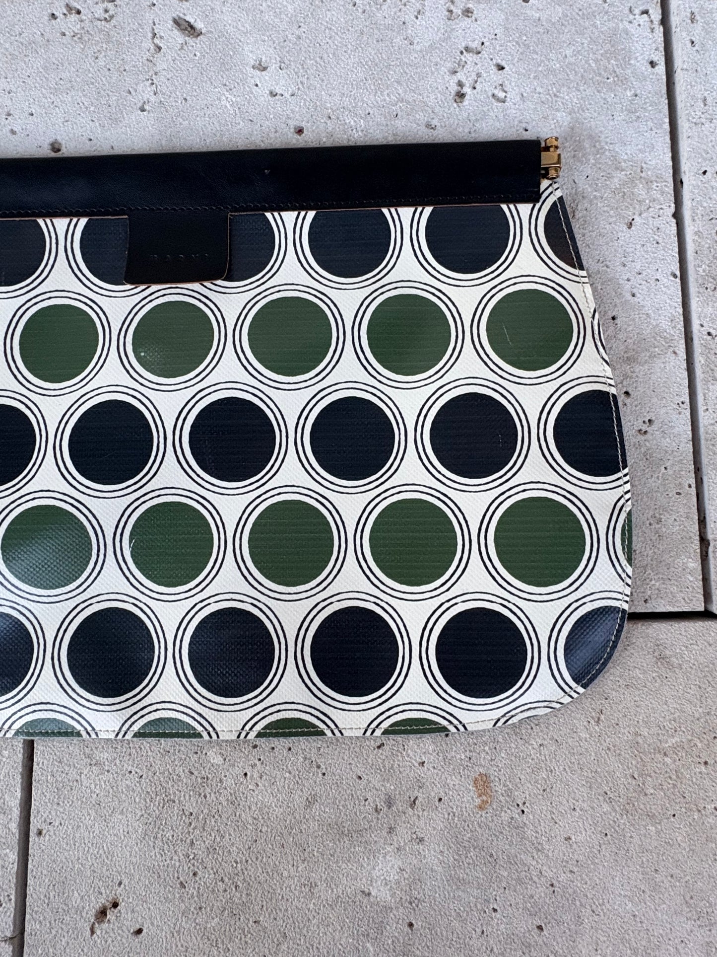 MARNI. Cartera de mano estampado retro