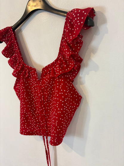 Top rojo lunares y volantes