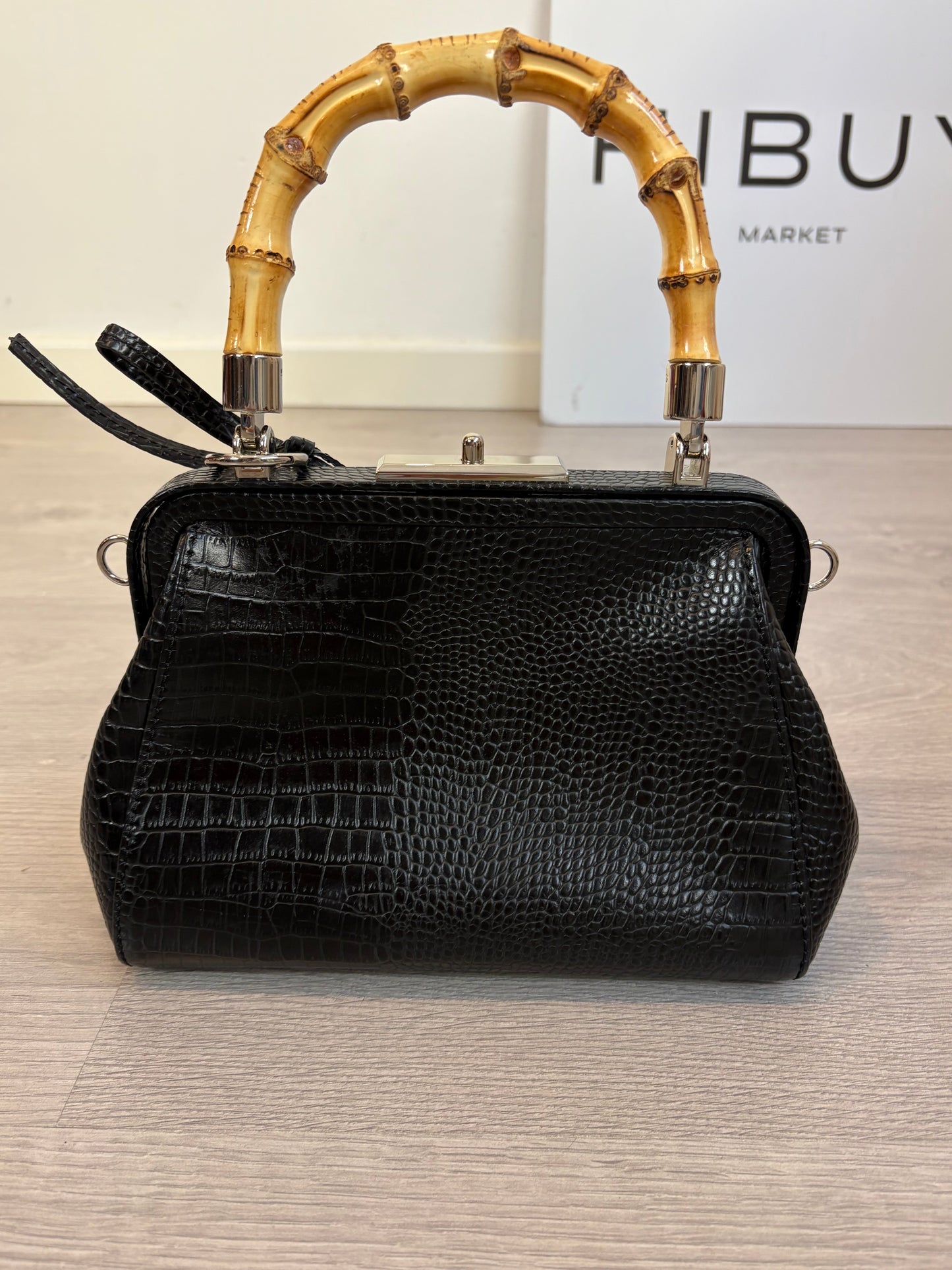 BIMBA Y LOLA. Bolso de mano piel