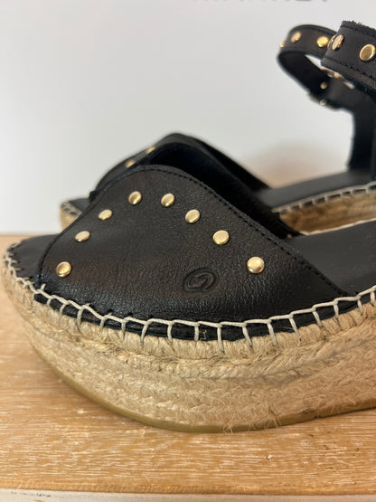 MICUIR. Black leather wedges with studs, size 39