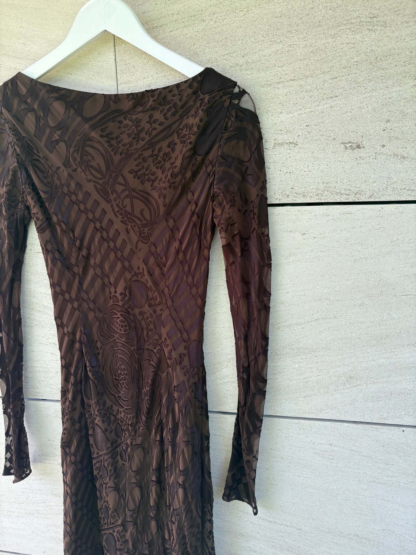 Vestido midi marrón texturas