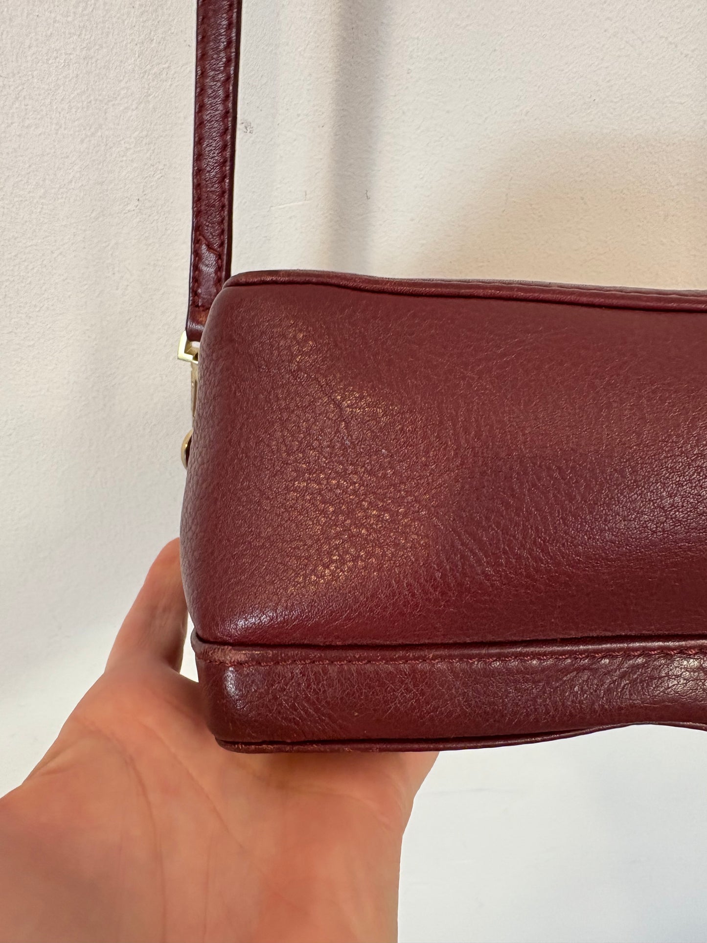 ZADIG&VOLTAIRE. Bolso burdeos piel