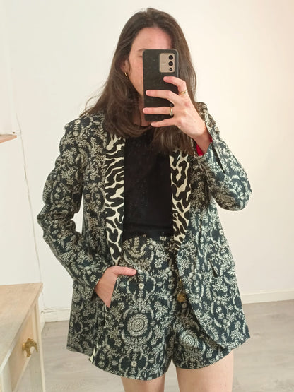 PINKO. blazer estampada T.36