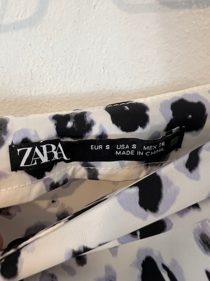 ZARA. Falda midi estampada T.s