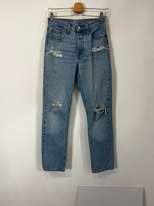 LEVI’S. Denim recto claro rotos