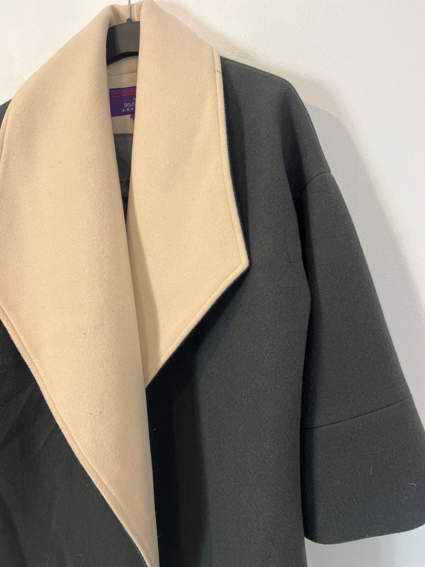 COCOA. Abrigo paño gris