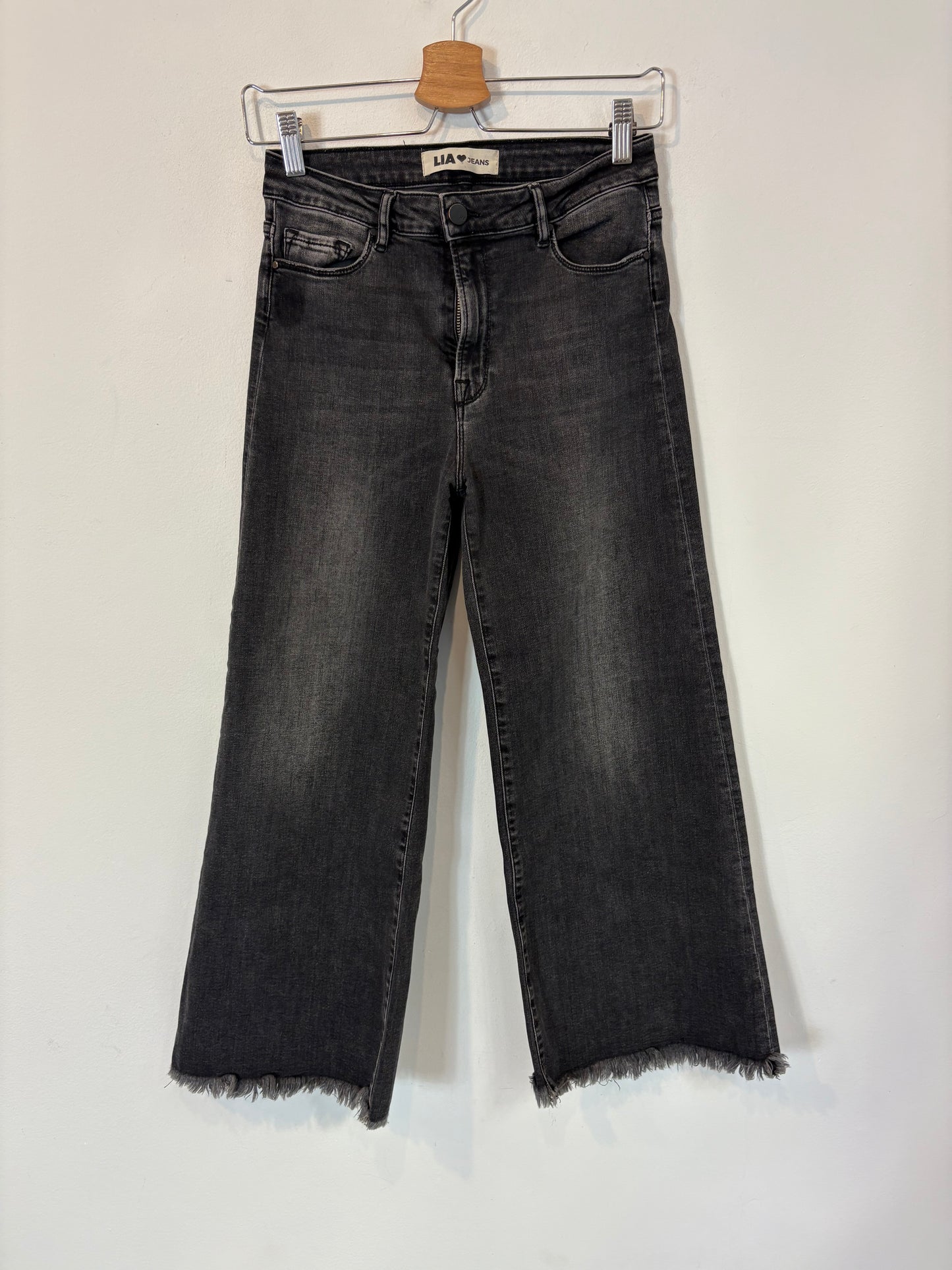 LIA JEANS. Denim cropped gris