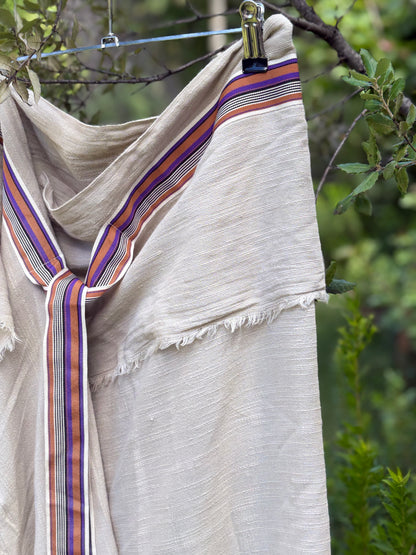 OTRAS. Falda pareo beige detalle cinturón. TU (S/M)