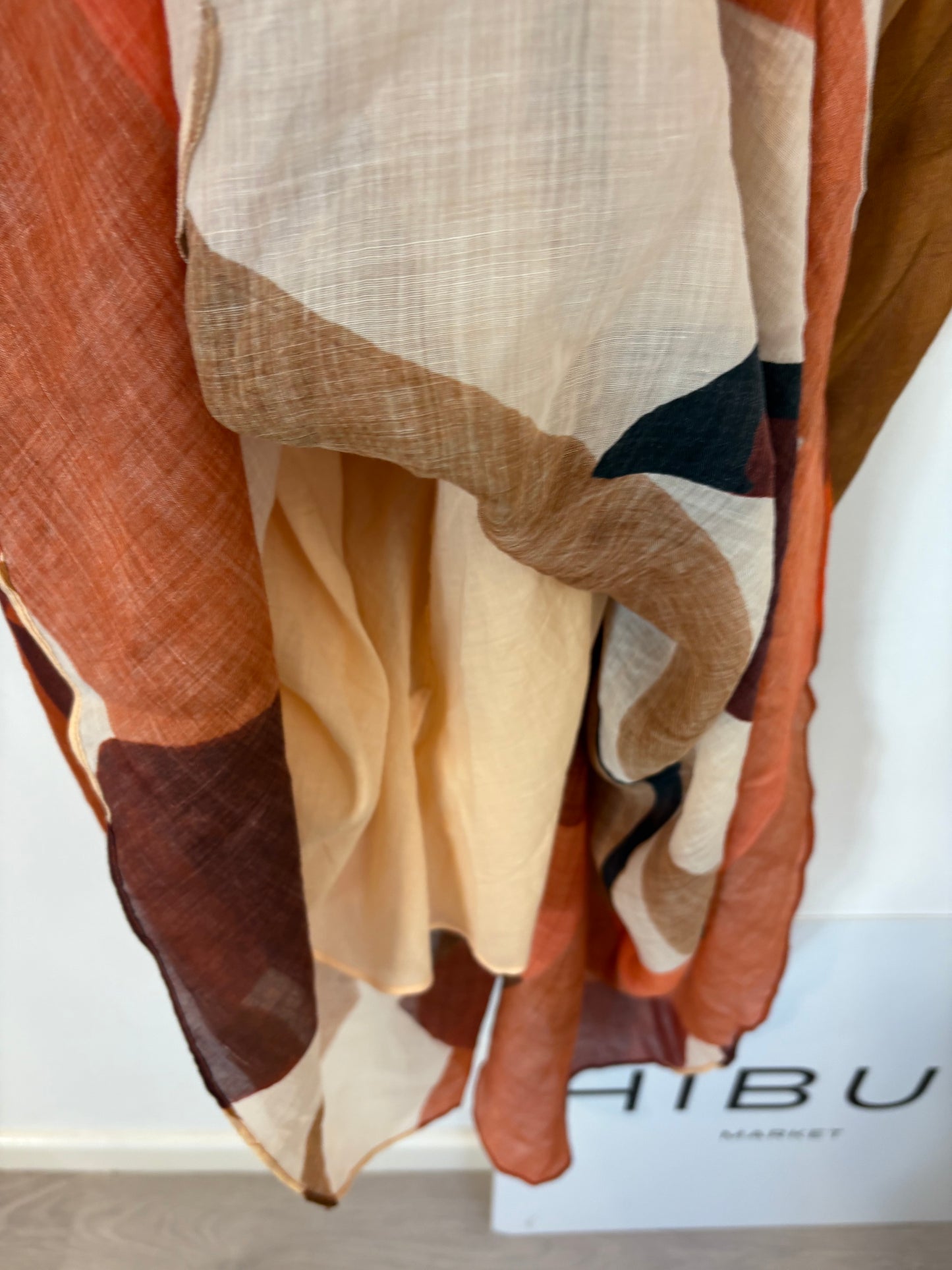 MASSIMO DUTTI. Vestido largo estampado geométrico