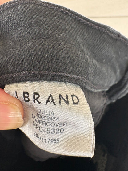 J BRAND. Denim negro ligeramente acampanado