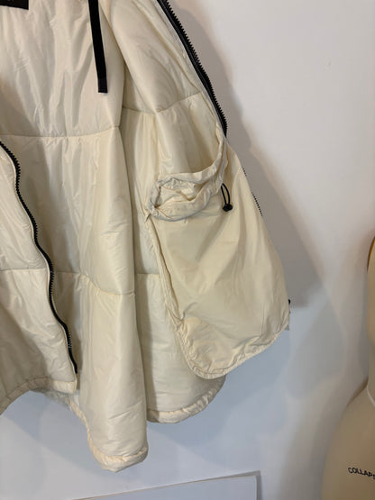 ZARA. Plumas blanco efecto capa