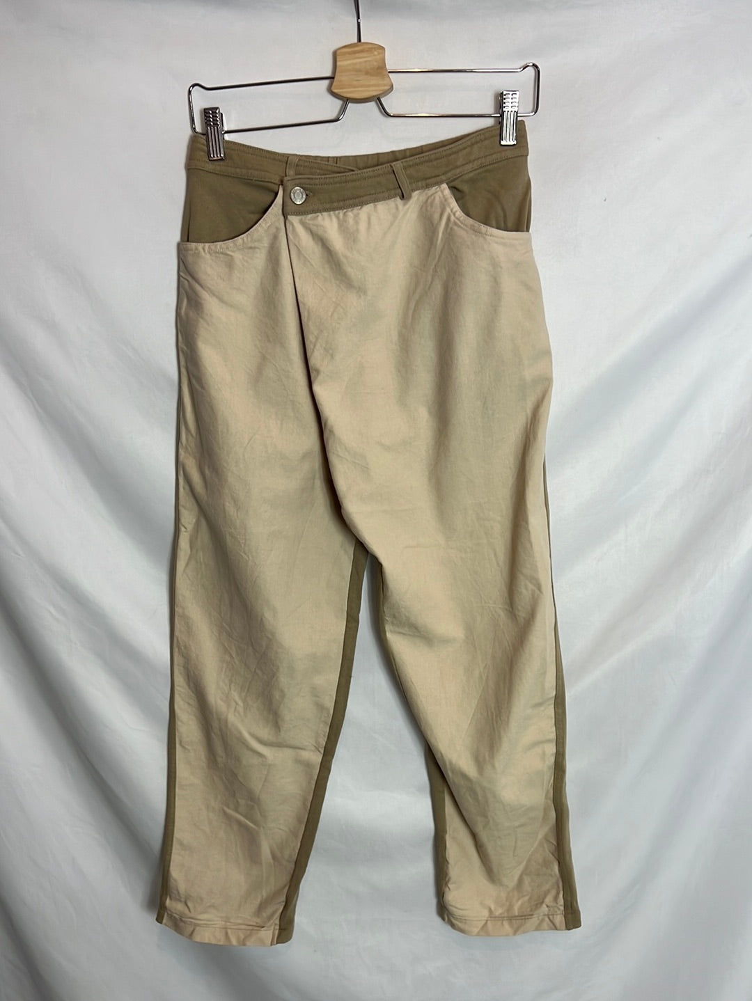 ZARA. Two-tone pleated trousers. TS