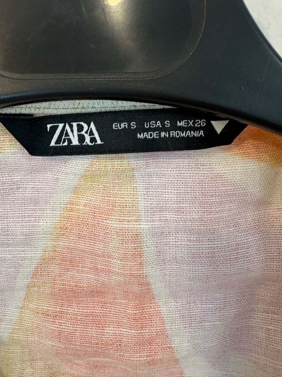ZARA. Vestido aberturas estampado mezcla