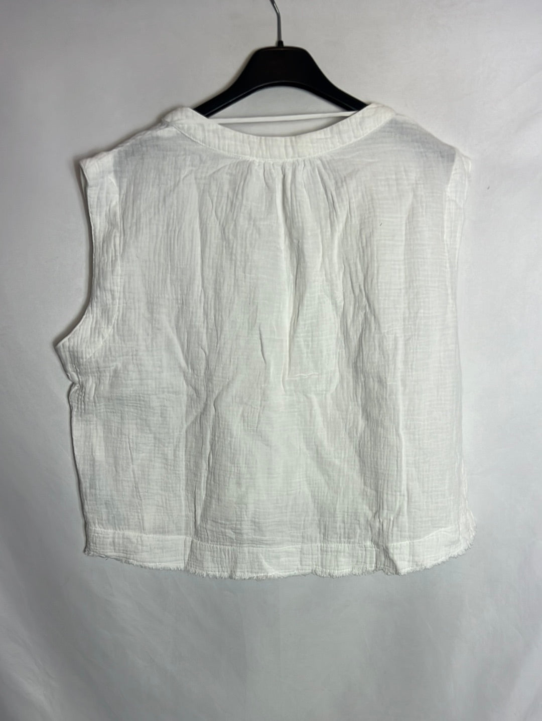 OYSHO. White bamboo knit top. TS