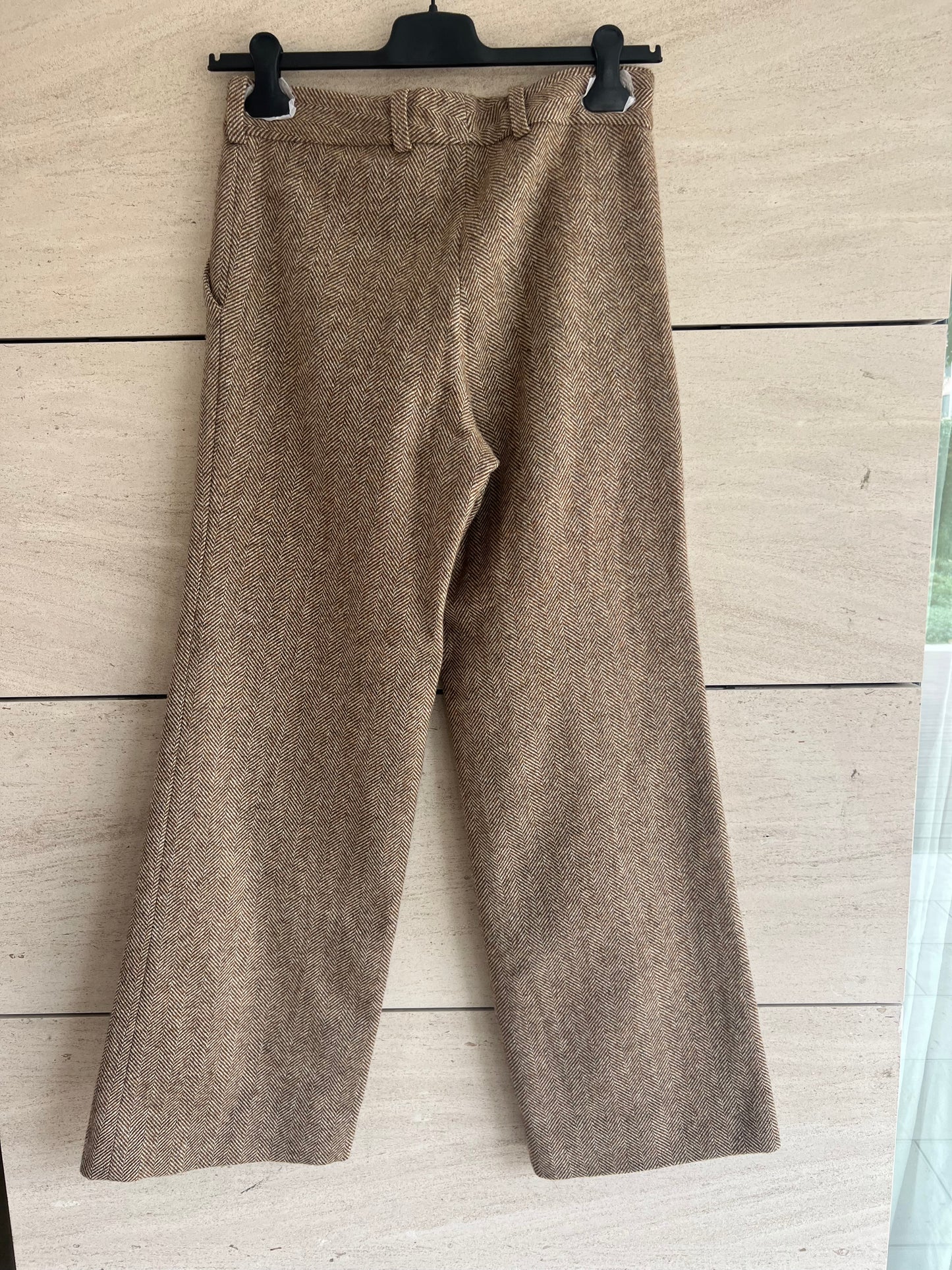 CARMEN MARCH. `Pantalón lana jaspeado beiges. T M