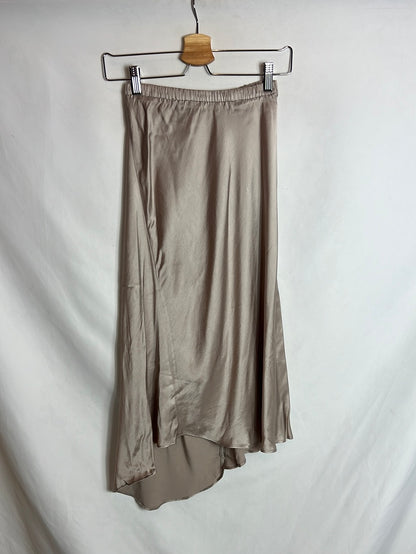 ZARA. Falda midi color topo asimétrica satinada. T XS