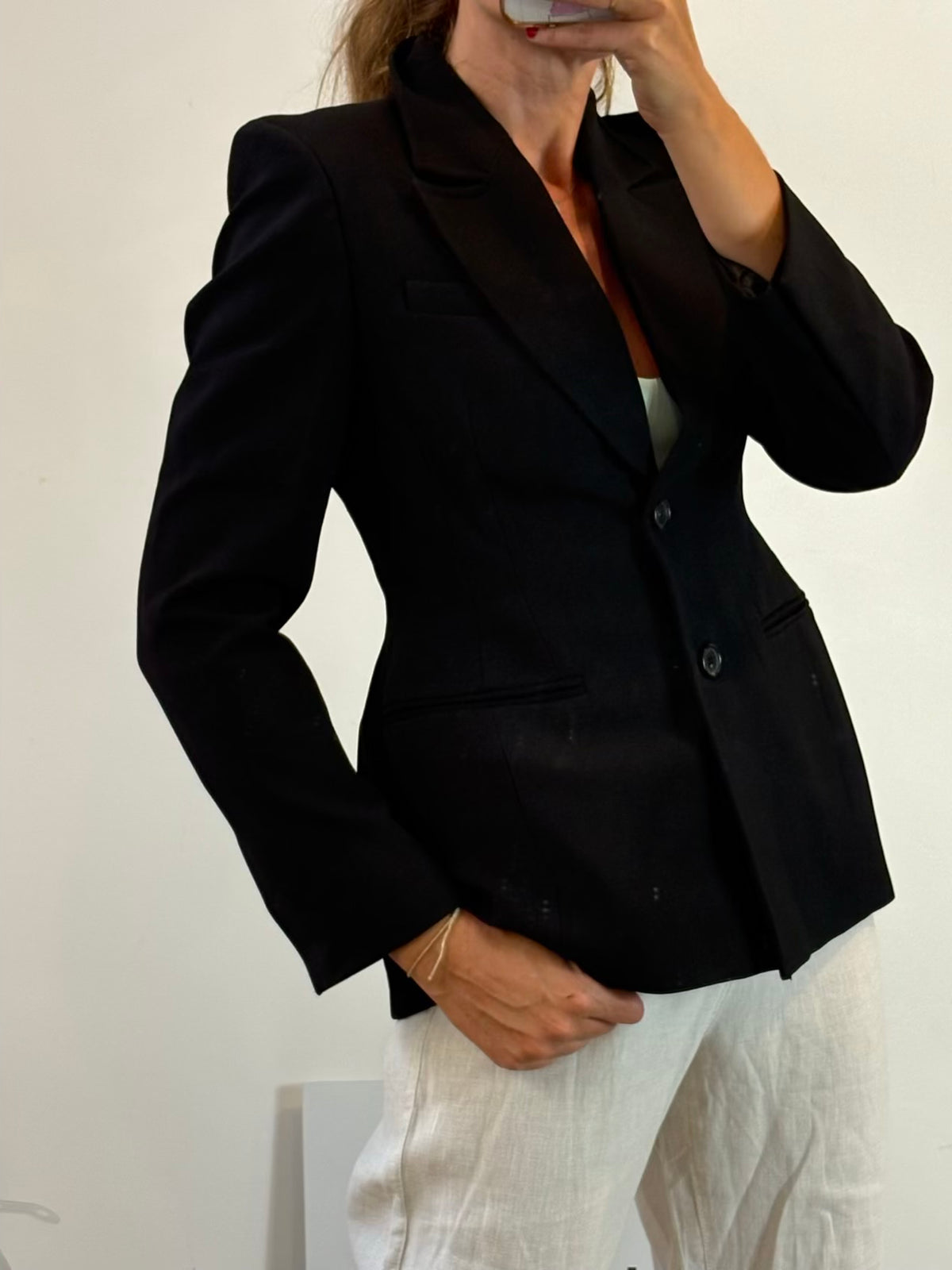 ZARA. Blazer negra detalle cintura