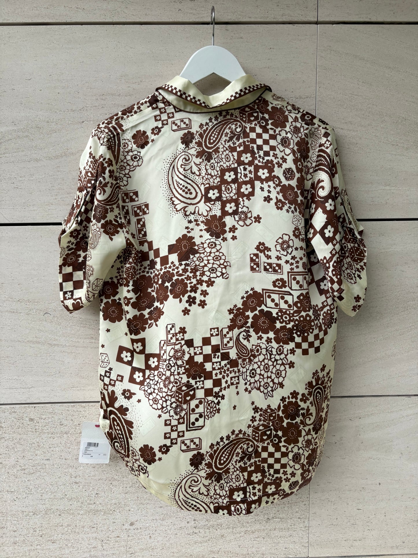 ALÉMAIS. Conjunto fluido  satinado estampado