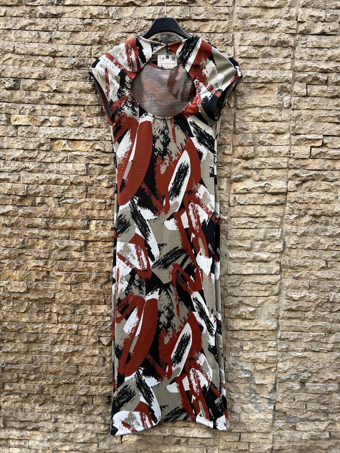 ZARA. Vestido estampado entallado abstracto