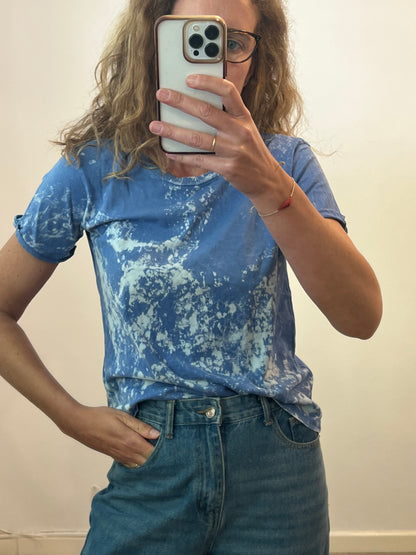 VINF85. Blue tie-dye T-shirt