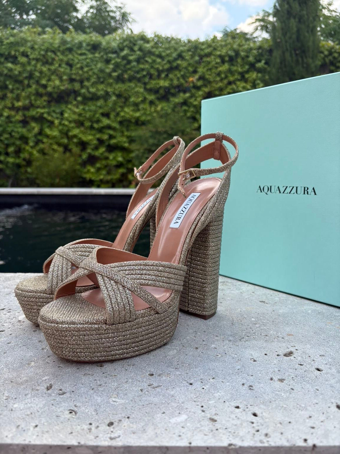 AQUAZZURA. Sandalia  Sundance textura brillo. T 40.5