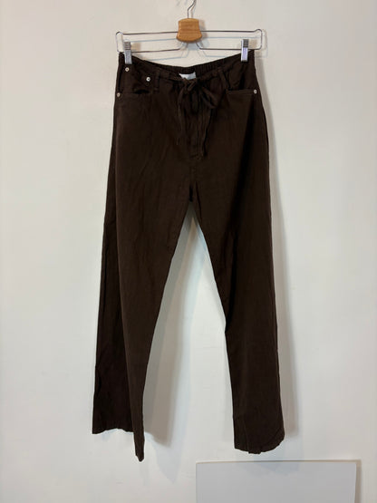 ZARA. Pantalón marrón recto con lino