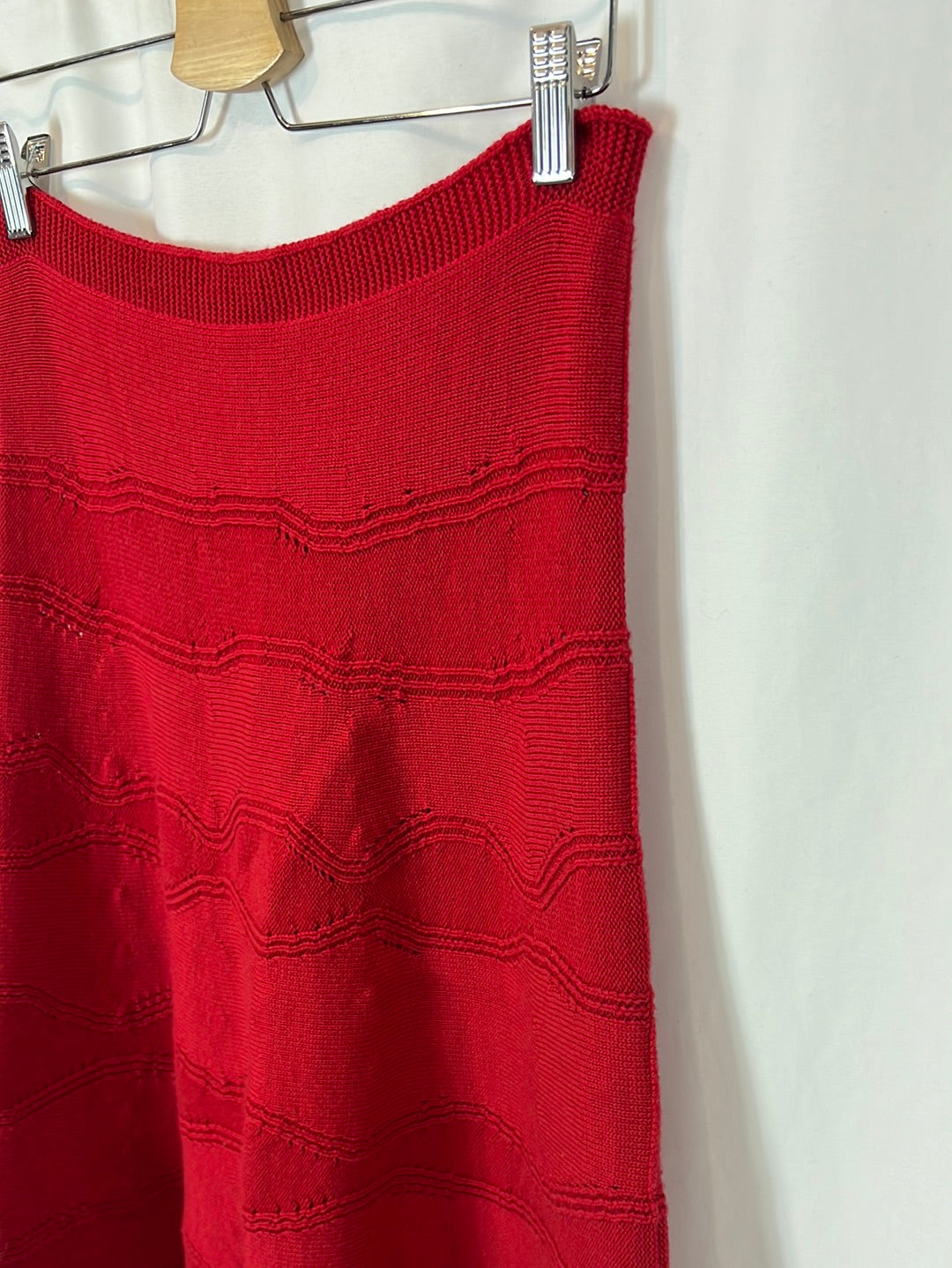 ANAUVE. Red wool midi skirt T.40