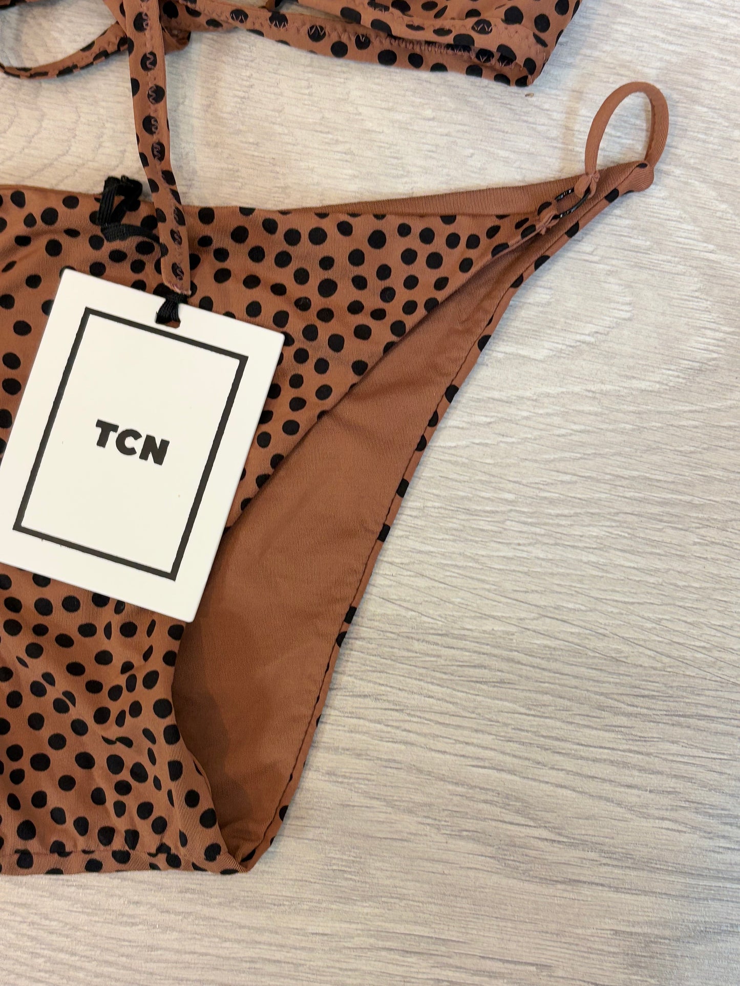 TCN. Bikini marrón topitos negros. T XS/S
