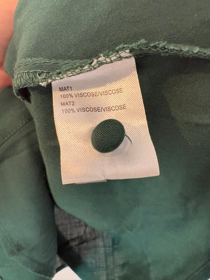 POLÍN ET MOI. Blusa verde fluida detalles