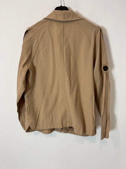 TESE COLLECTION. Chaqueta beige estilo gabardina. T M