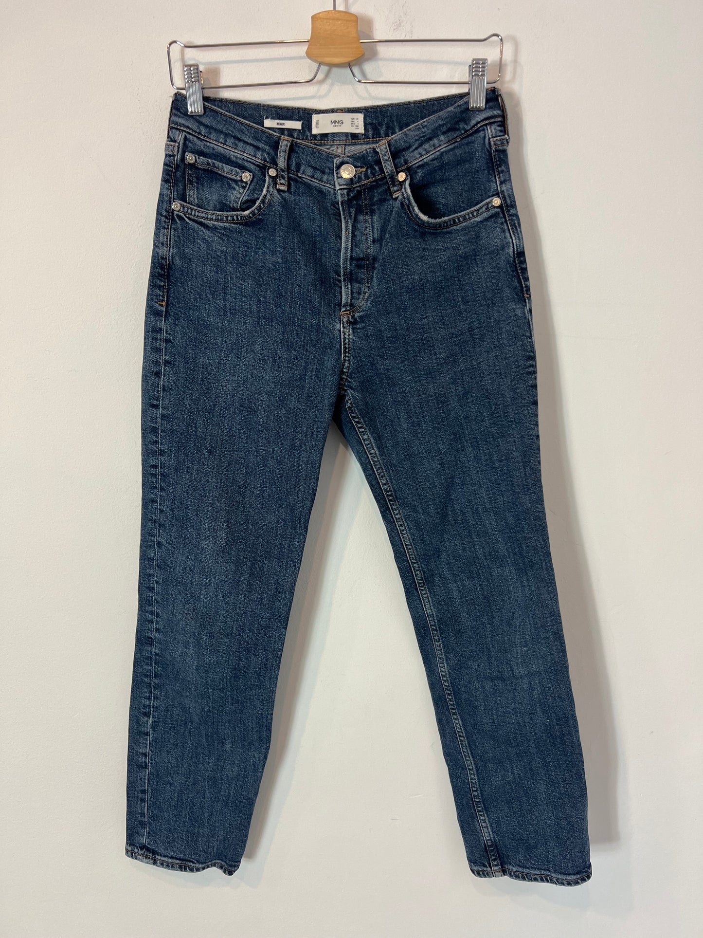 MANGO. Pantalón denim recto oscuro T.36