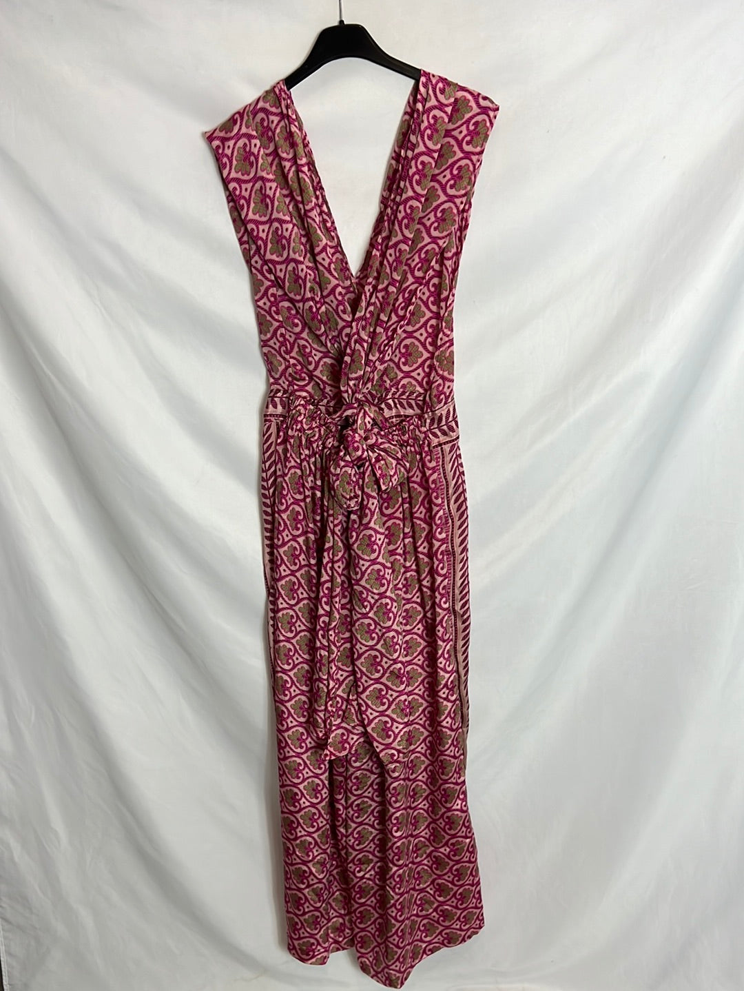 KALAMI. Mono fluido rosa detalle espalda. TU (M)