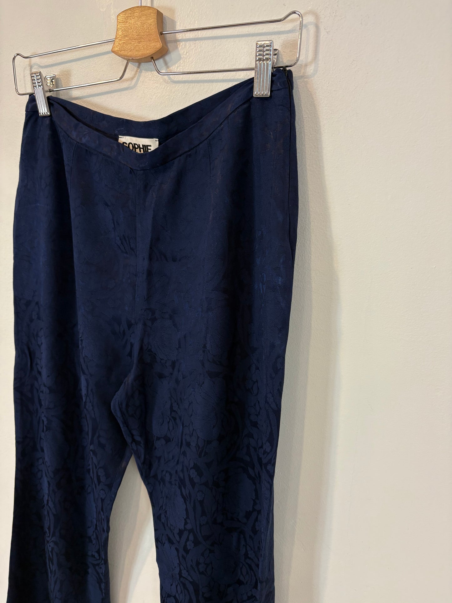 SOPHIE & LUCIE. Total look botones retro marino