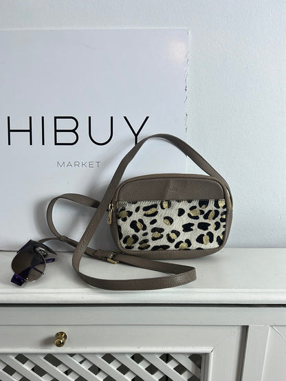 JONLES. Bolso piel top y animal print