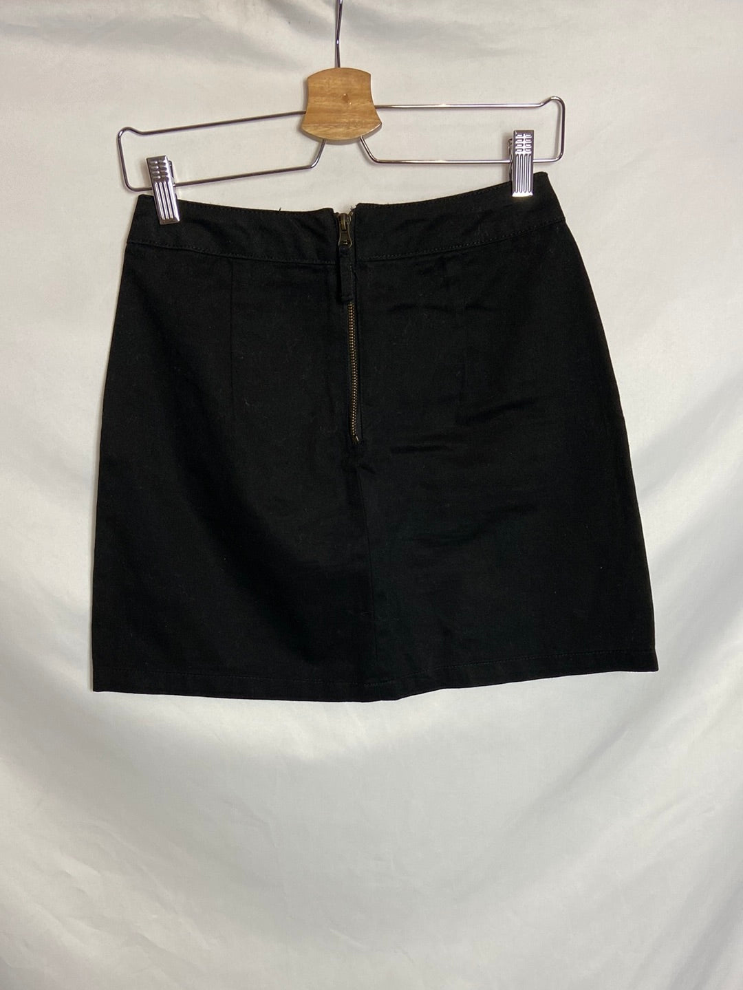 STRADIVARIUS. Falda denim negra T.36