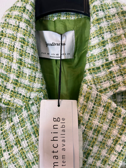 STRADIVARIUS. Chaqueta tweed tonos verdes. T XS