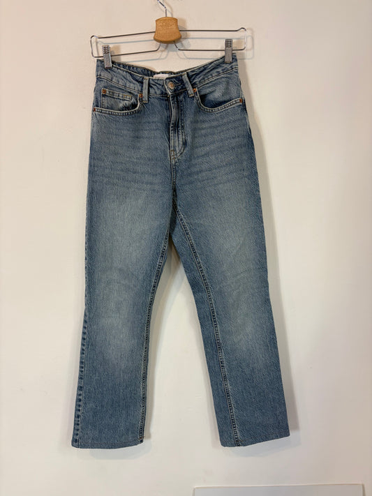 STRADIVARIUS. Denim recto claro